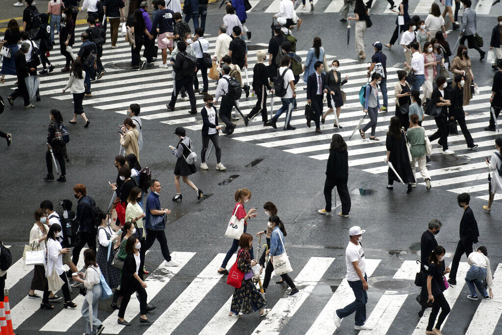 APTOPIX Virus Outbreak Japan